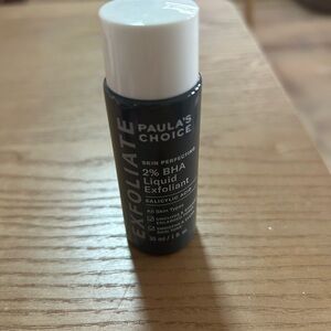 Paula's Choice Exfoliant in Black and White